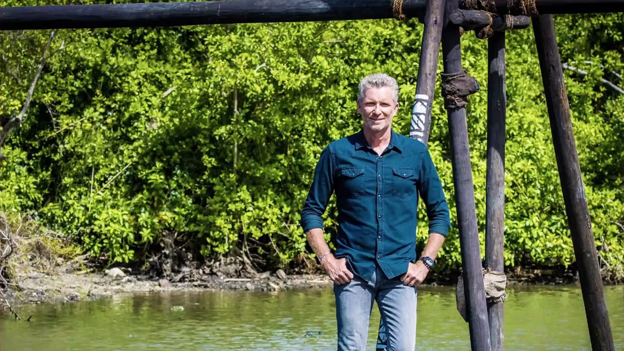 Koh-Lanta 2020 : Denis Brogniart et Régis s'éch...
