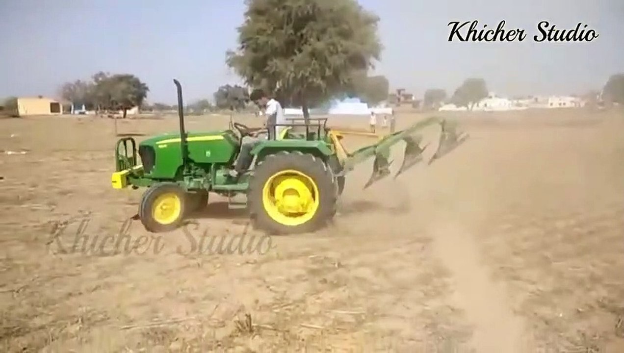 TRACTOR STUNTS 360 _ Tractor stunts without driver