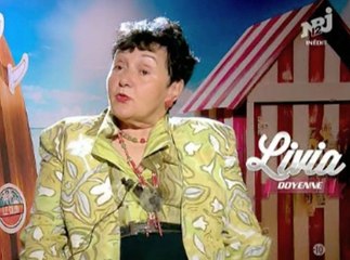 Zapping Public TV n°999 : Eddy (LVDA) "est le petit chien" de Livia !