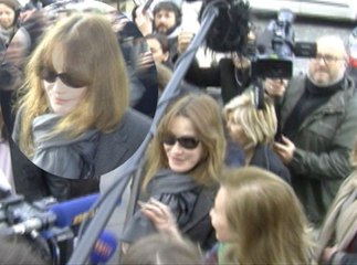 Exclu vidéo : Carla Bruni à la manifestation BringBackOurGirl !