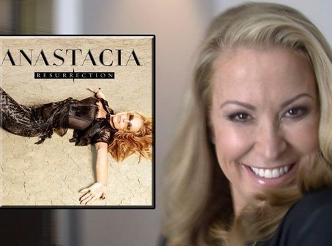 Exclu Vidéo : Anastacia : après deux cancers elle revient avec Resurrection.