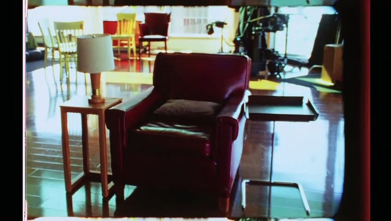 Her Trailer (3) OV