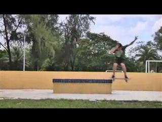 Basikal bukit BMX & bersama pelukis, Donald Abraham