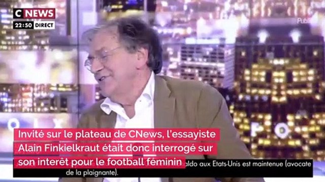 Football féminin : C'est pas comme ça que j'ai envie de voir des femmes explique Alain Finkielkraut