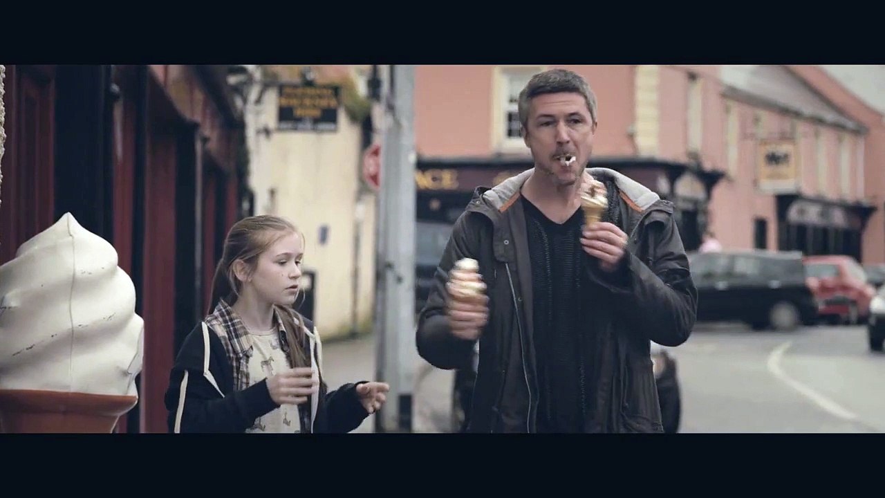 Familienbande Trailer DF