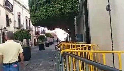 Colocan vallas para resguardar zona de monumentos, con motivo de la protesta de M8