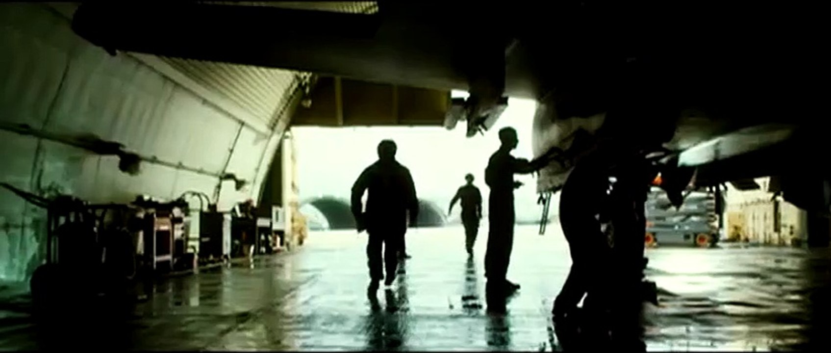 Into the Sun - Kampf über den Wolken Trailer DF