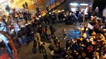 Polis Taksim'de ara sokaklarda toplanmaya çalışan kadınları  engelledi