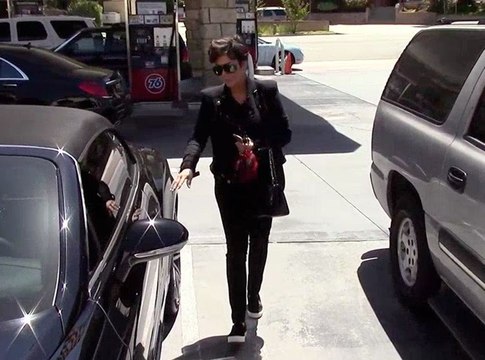 Vidéo : Kris Jenner : visite secrète chez Bruce Jenner, son ex-mari devenu femme !