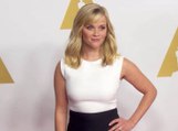 Vidéo : Reese Witherspoon sur le tapis rouge de l’Academy Awards Nominees Luncheon