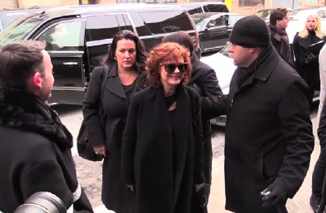 Vidéo : Susan Sarandon et Coco Rocha au défilé Donna Karan