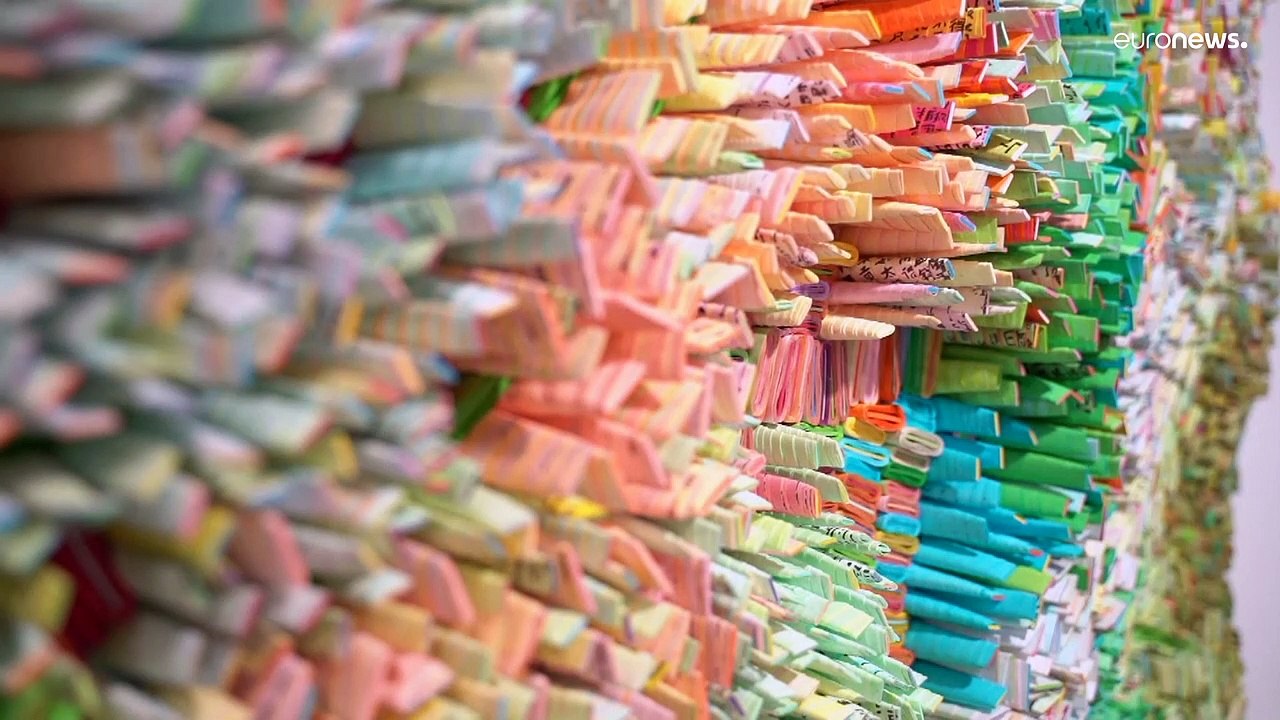 12 Künstlerinnen aus 12 Ländern in der kultigen HOFA Galerie