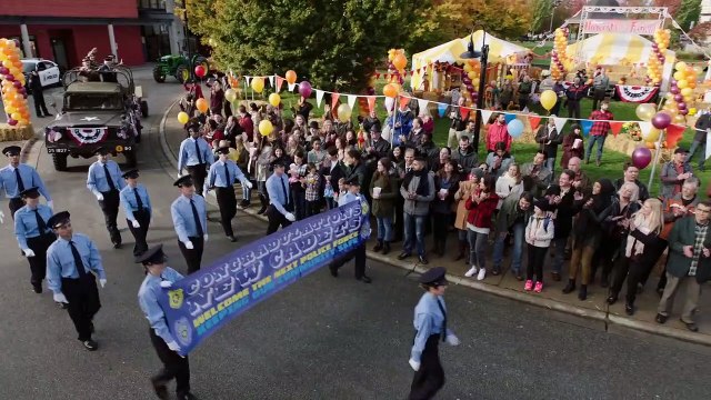 Ein Cop und ein Halber: Eine neue Rekrutin Trailer OV