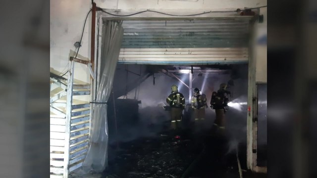 인천 금형 제조공장에서 화재...인명 피해 없어 / YTN