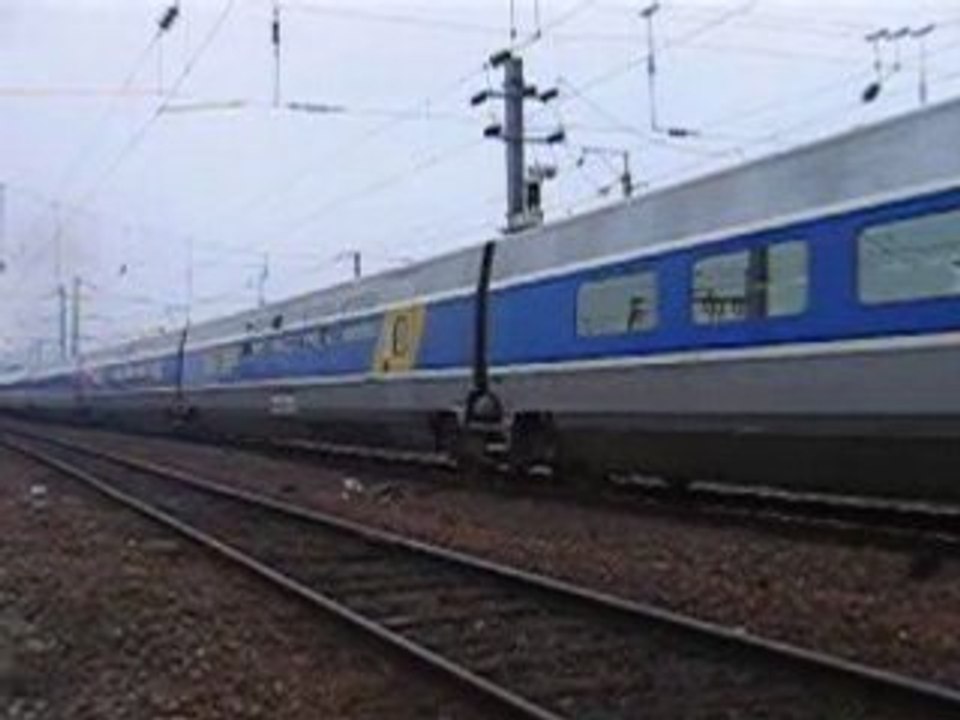 CC 72061-TGV A 378 - 2004-12-04 - 001 - Nantes