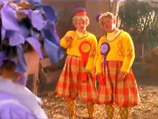 Alice im Spiegelland Trailer (2) OV