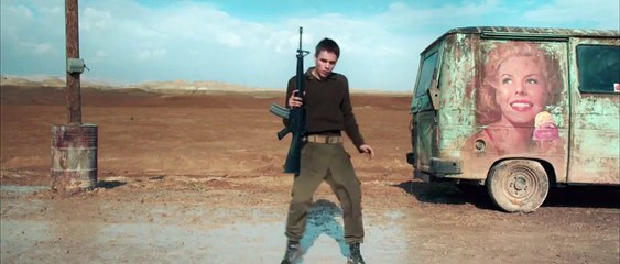 Foxtrot Trailer (3) OV