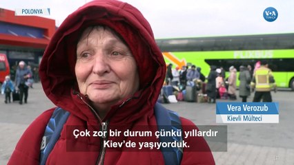 Gözü Yaşlı Ukraynalı Mülteci Kadınlar