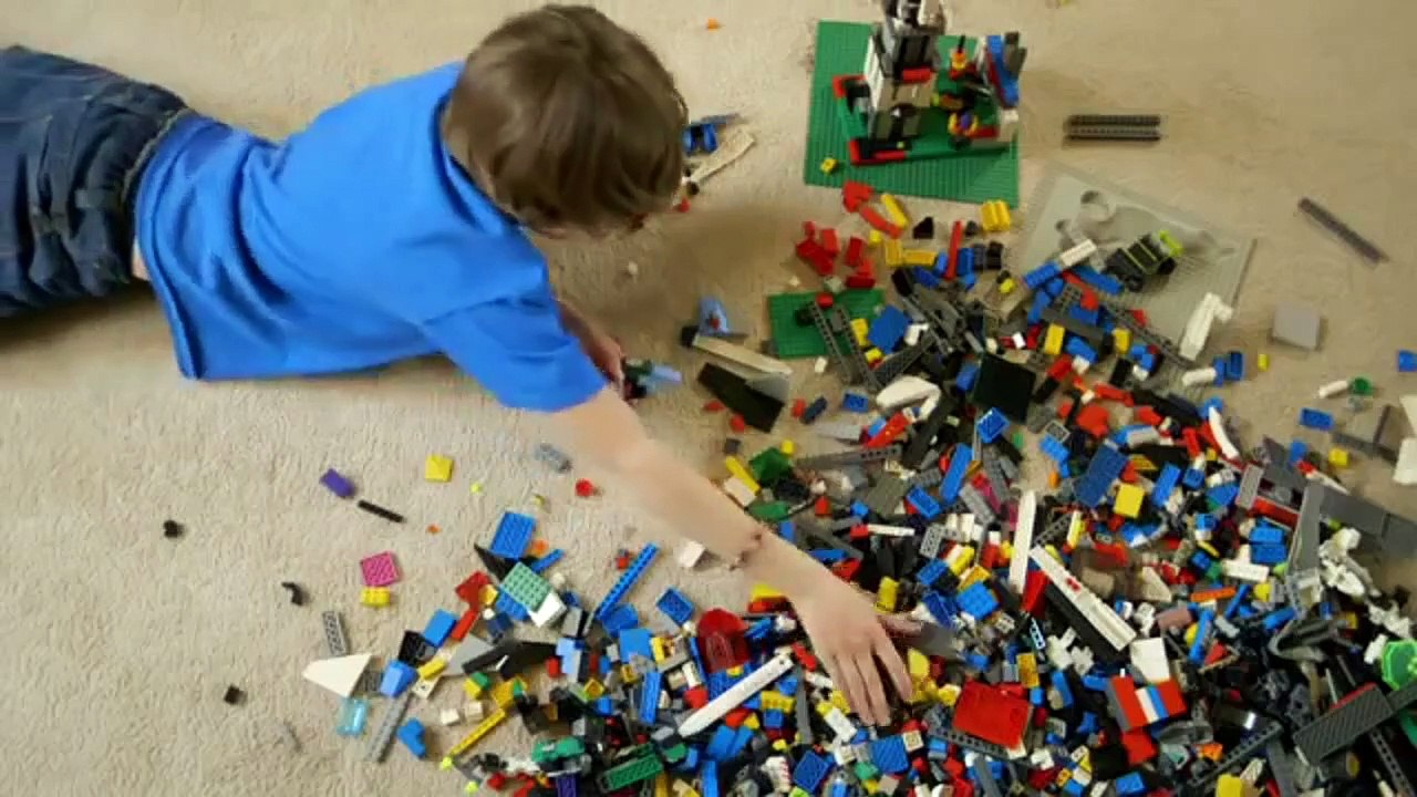 A Lego Brickumentary Trailer DF