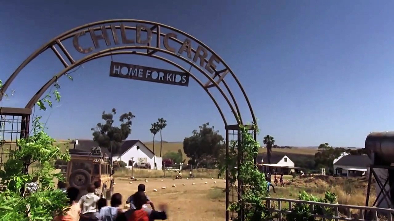 Auf der Spur des Löwen Trailer DF