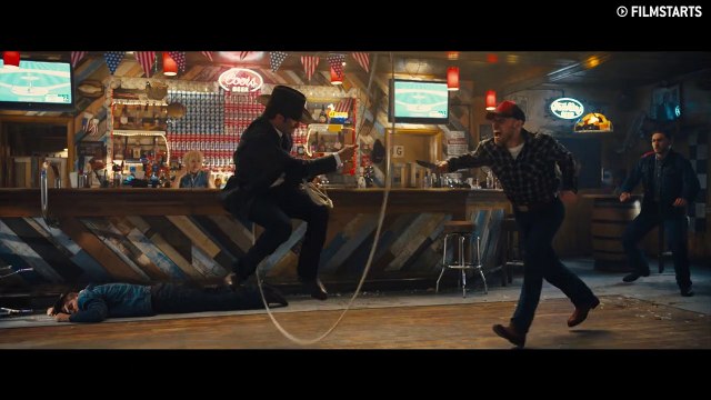 FILMSTARTS-Interview zu Kingsman 2: The Golden Circle mit Taron Egerton, Colin Firth, Mark Strong, Jeff Bridges, Julianne Moore und Matthew Vaughn (FILMSTARTS-Original)