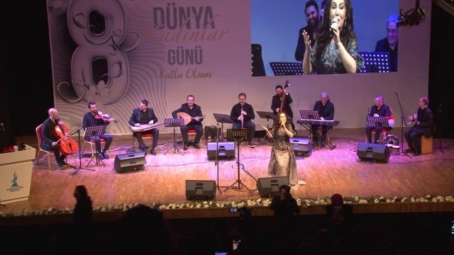 Son dakika haberleri | Milli Eğitim Bakanı Özer, 2014 yılında kadınların yükseköğretim okullaşma oranı erkekleri geçti - 8 Mart Dünya Kadınlar Gününde kadın öğretmenlere...