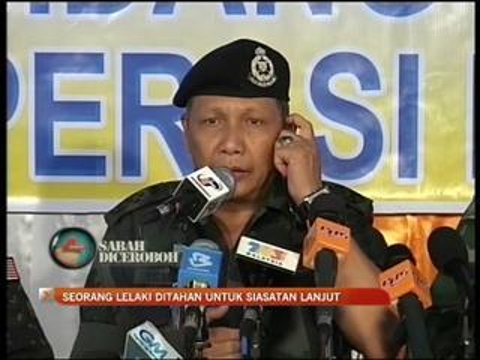 Seorang ditahan bawa pedang samurai