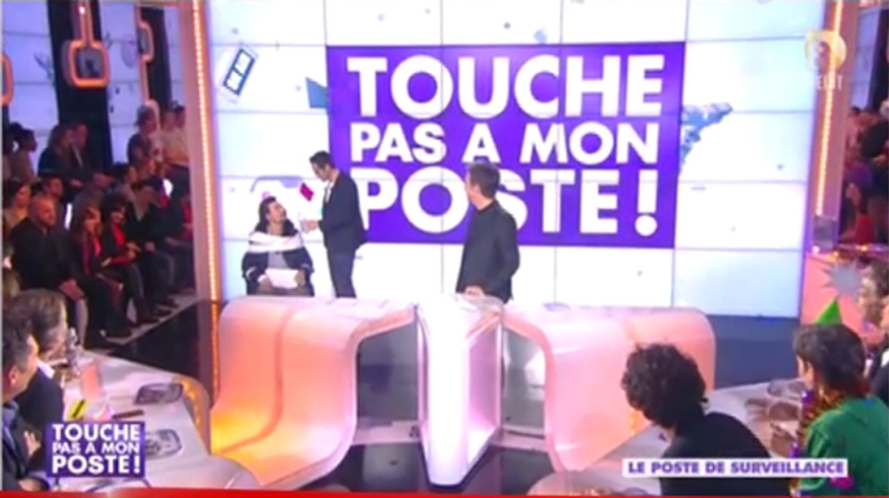 Zapping du 28/12 : Bertrand Chameroy pris en otage dans Touche pas à mon poste