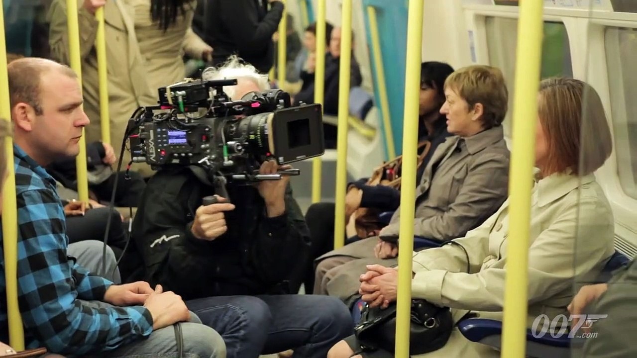 James Bond 007 - Skyfall Videoclip (10) OV