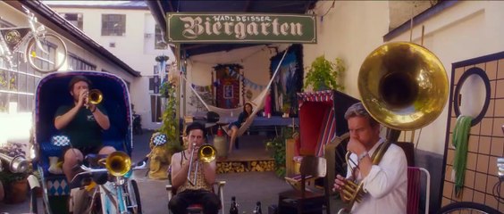 Vatertage - Opa über Nacht Trailer DF