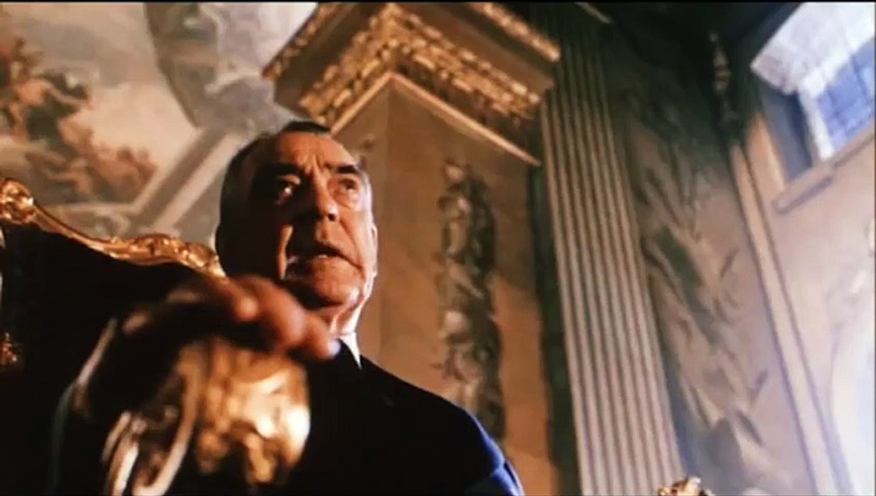 Lara Croft: Tomb Raider Trailer DF