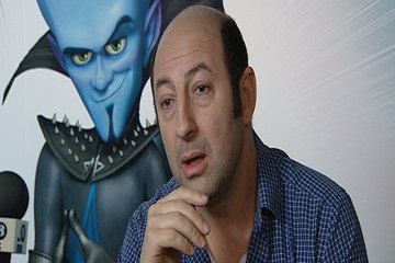 Kad Merad parle de Leslie Nielsen