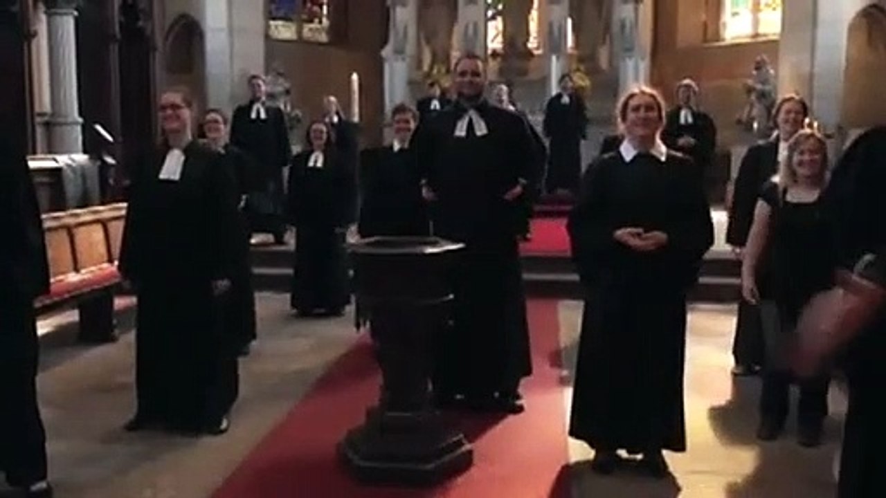 Pfarrer Trailer (2) DF