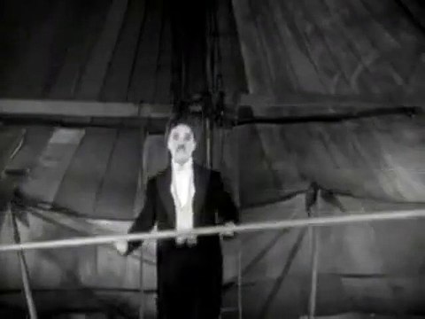 Der Zirkus Trailer OV