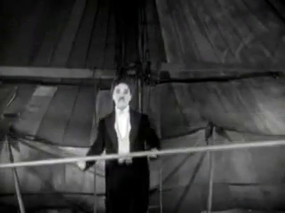 Der Zirkus Trailer OV