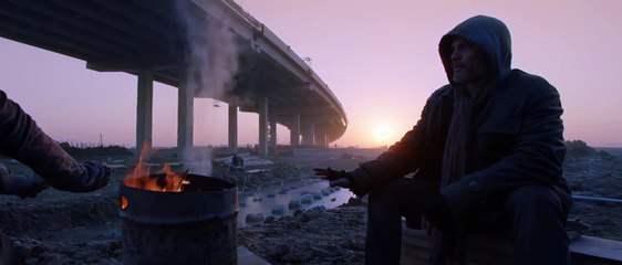 Beyond The Wave Trailer OV