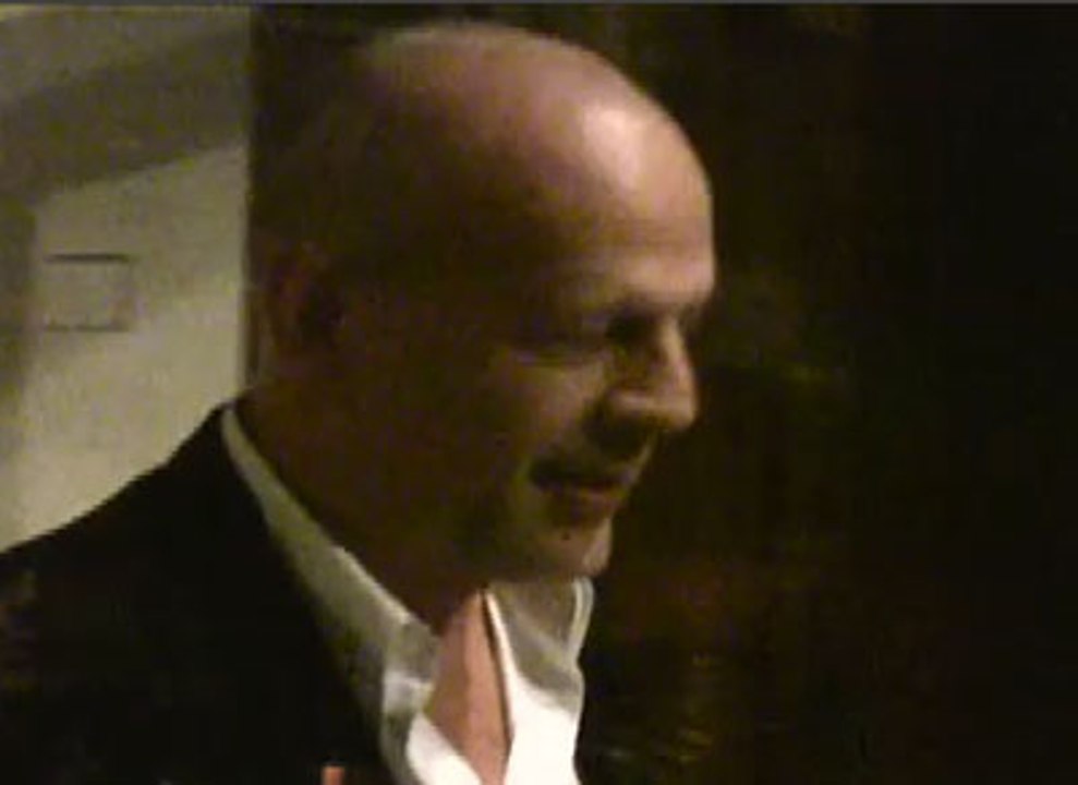 Bruce Willis au restaurant avec sa femme