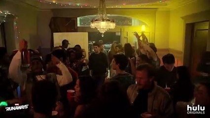 Marvel&#039;s Runaways Trailer (2) OV