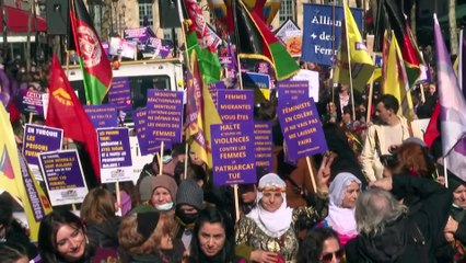 Journée internationale des femmes : rassemblements en solidarité avec les Ukrainiennes