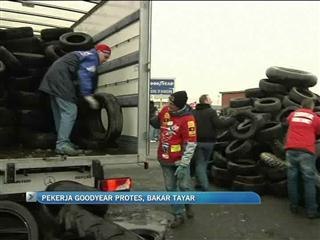 Pekerja Goodyear protes, bakar tayar