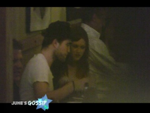 Robert Pattinson et Kristen Stewart : Le couple ne se cache plus et sort en public !