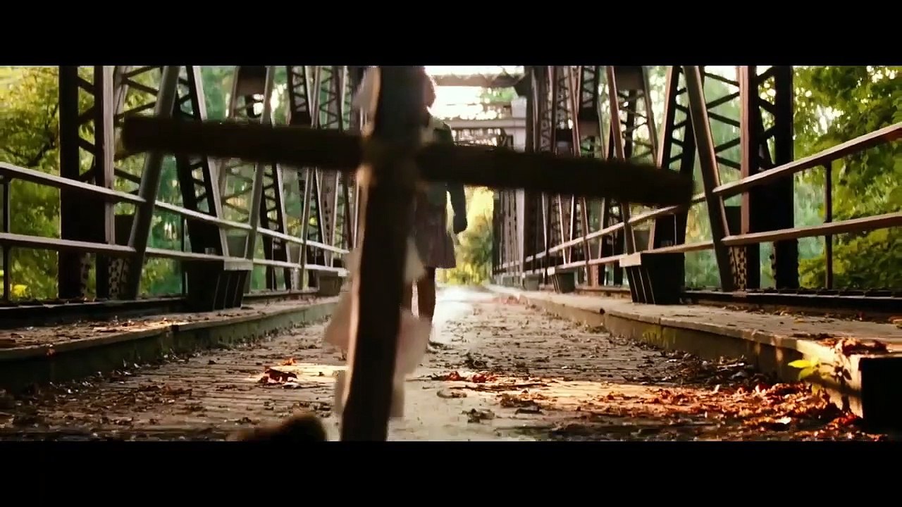 A Quiet Place Trailer (2) DF