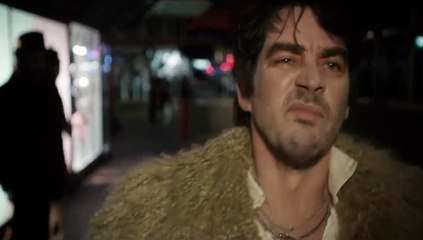 5 Zimmer Küche Sarg Trailer (2) OV