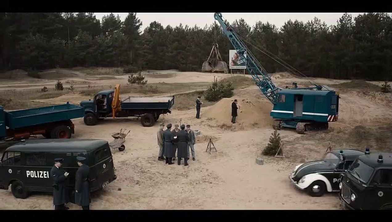 Dark - Featurette