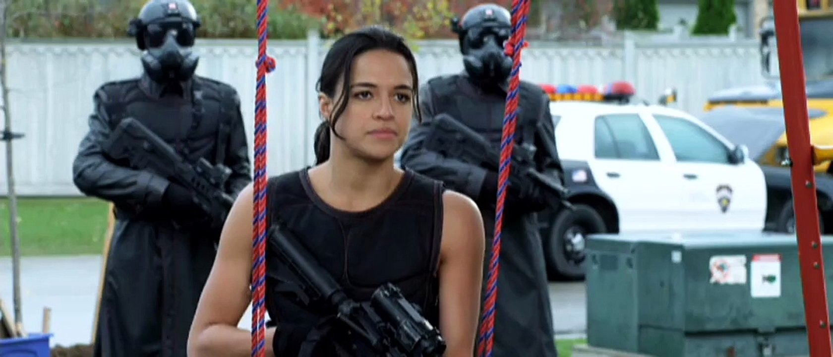 Resident Evil 5: Retribution Trailer (2) DF