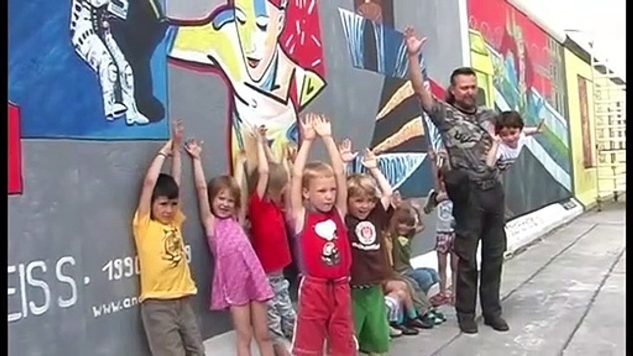 Berlin East Side Gallery Trailer DF