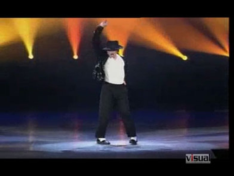 SCOOP VIDEO : Michael Jackson : Les grandes lignes de sa vie, ainsi que ses dernières images sortant de l’hôpital !