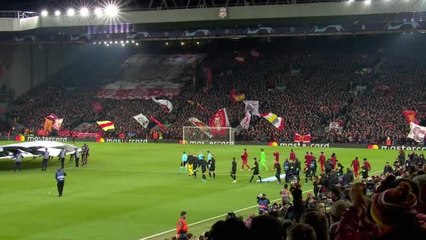 8es - Les joueurs de Liverpool et de l'Inter soutiennent la paix en Ukraine