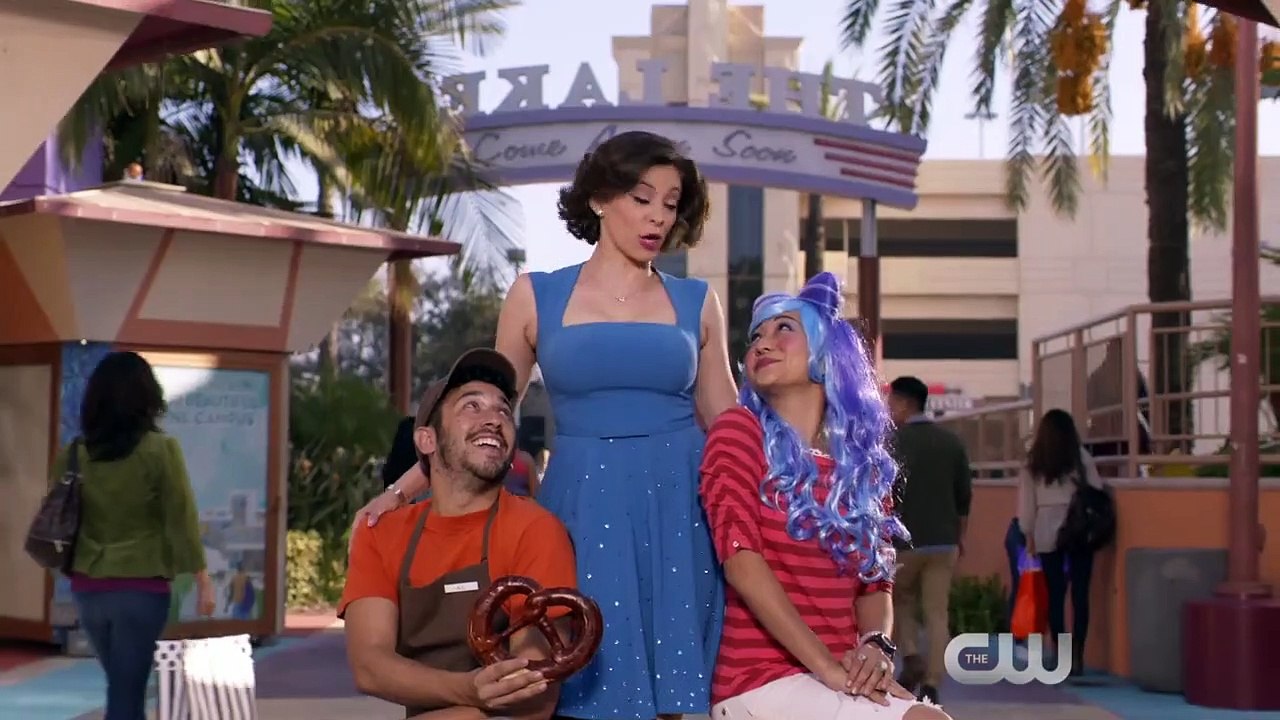 Crazy Ex-Girlfriend Trailer (2) OV