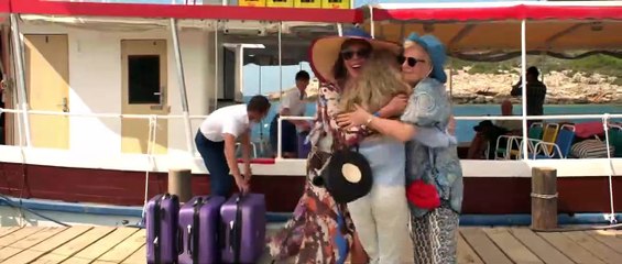 Mamma Mia 2: Here We Go Again Trailer (5) OV